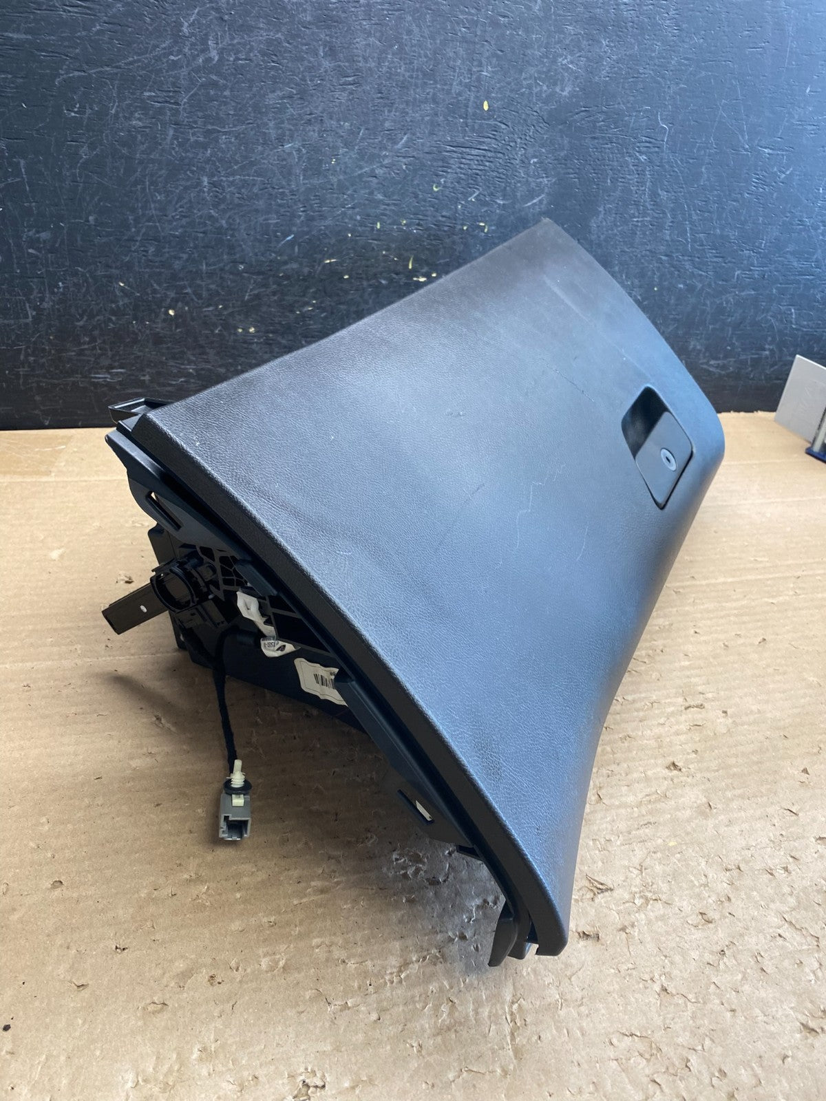 2013 to 2016 Ford Fusion Front Right Passenger Storage Glove Box ag8498 DG3