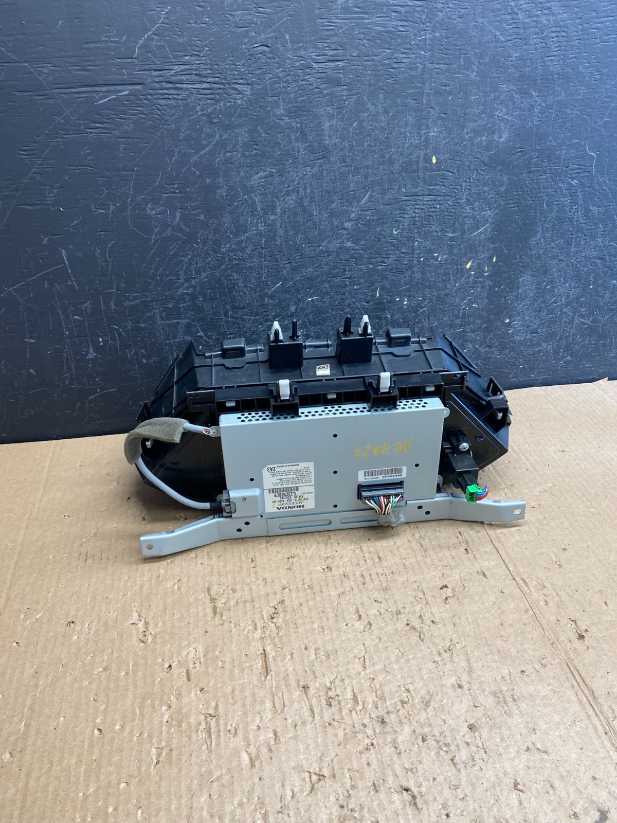 2012 to 2015 Honda Pilot Information Display Screen AE4323 DW6