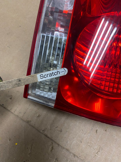 2004-2007 Volkswagen Touareg Right Passenger Rh Inner Tail Light Oem M7133 DW4