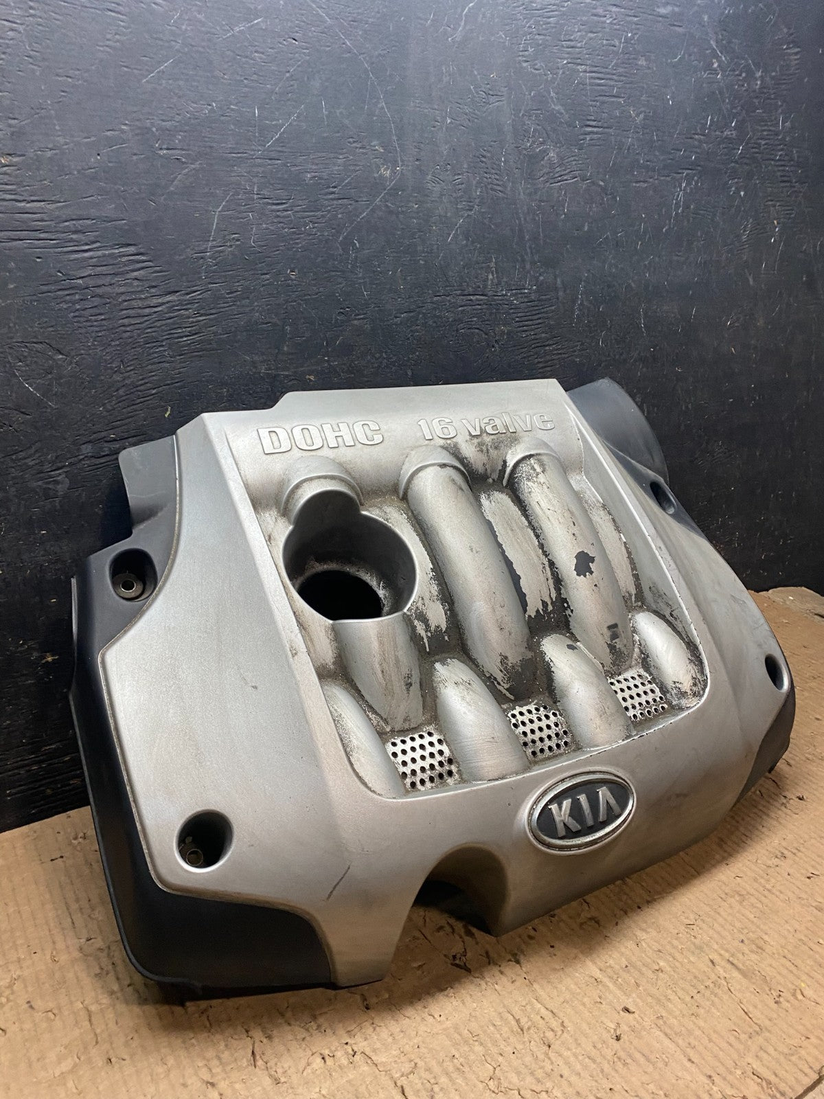 2005 to 2007 Kia Sportage 2.0L Engine Motor Cover Y6684 DG1