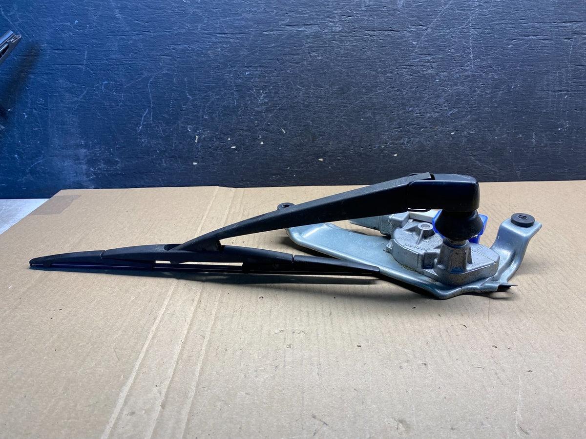 2018 to 2023 Subaru XV Crosstrek Rear Wiper Motor AG35393