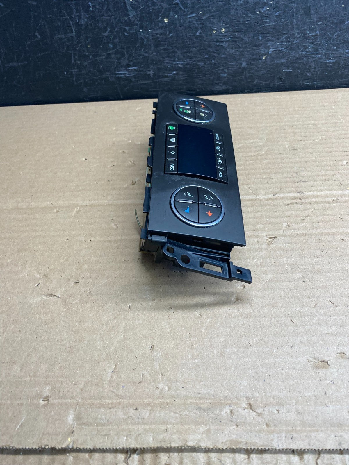 2007-2011 GMC Yukon Tahoe Automatic Climate Temperature Temp Control AG0140 DG2