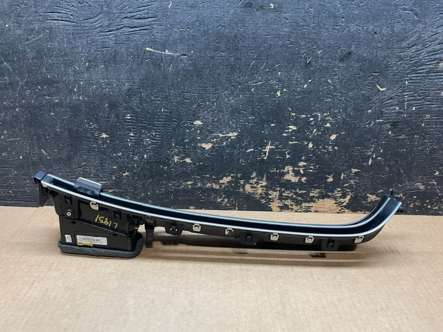 2022 - 2023 Hyundai Santa Cruz OEM Front Right Dash Panel Vent Grille AA89983