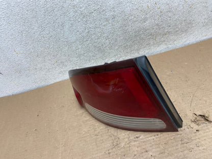2000 2001 2002 2003 Nissan Sentra Left Driver Side Tail Light AI1063 LK1