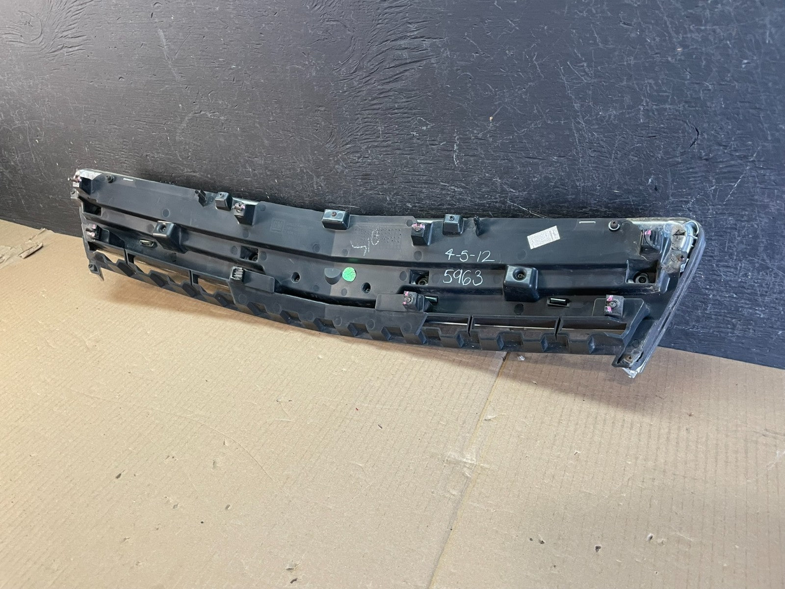 2012-2015 Chevrolet Captiva Sport White Front Upper Grille Grill AB7679 DG4