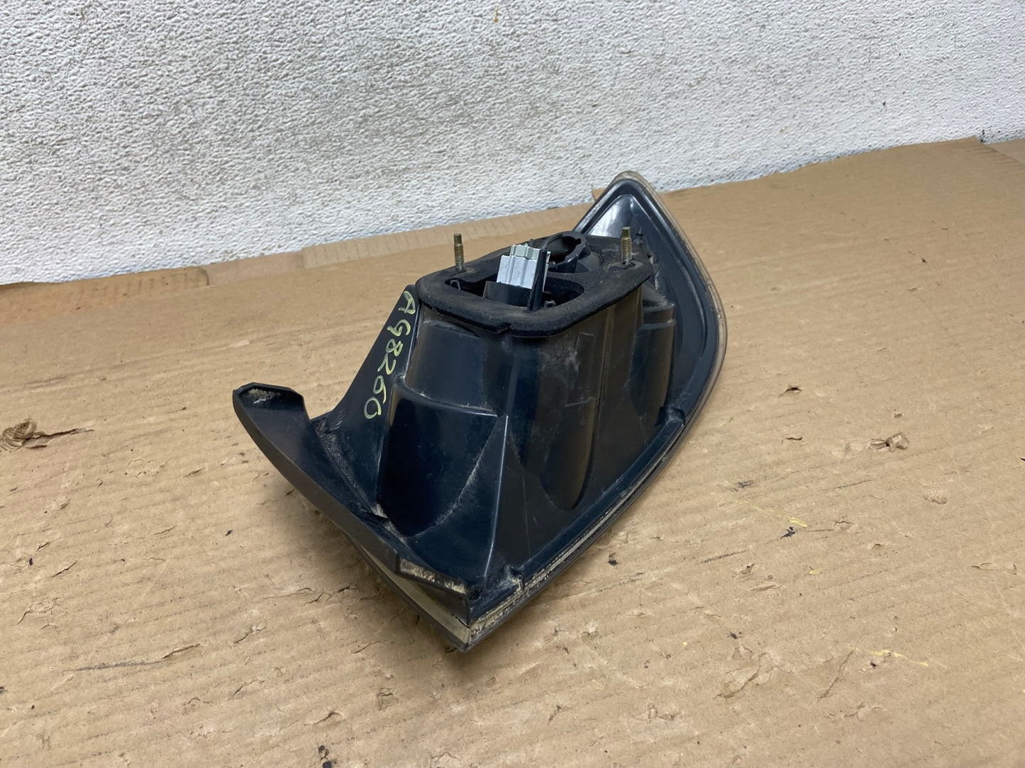 2004 2006 Mazda 3 Left Driver LH Side Tail Light AG8260 LK5