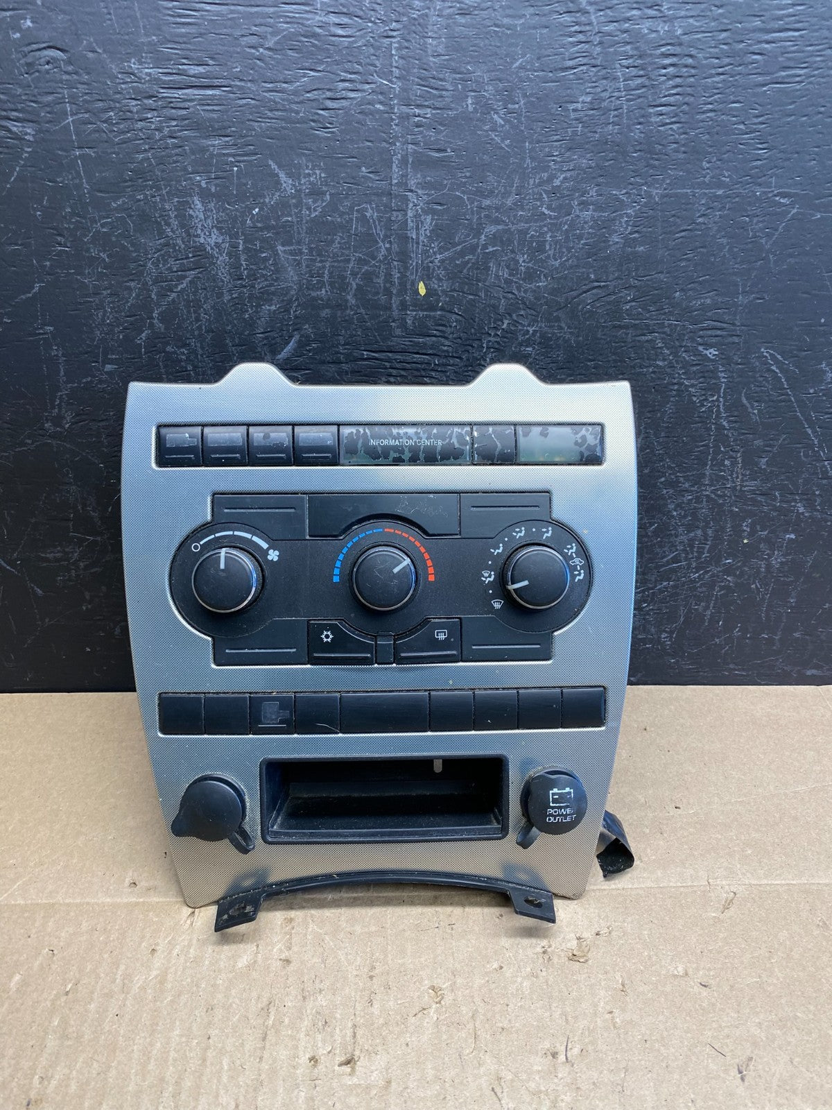 2005 to 2007 Jeep Commander Grand Cherokee A/C Climate Control Bezel AC6478 DG0