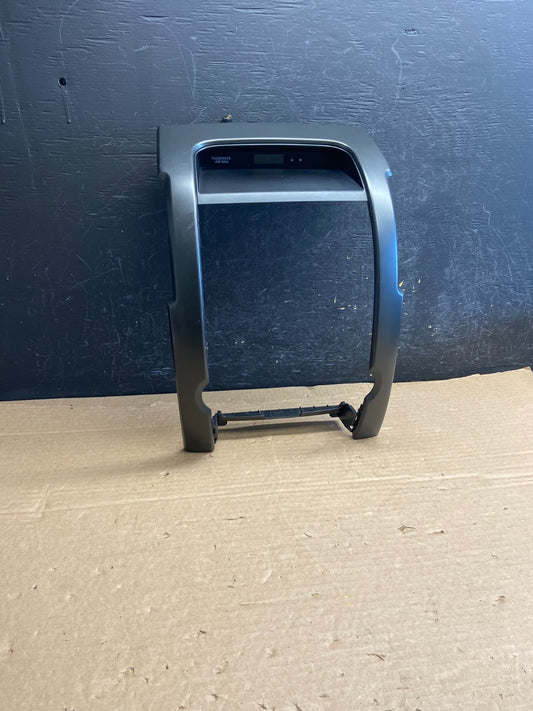 2011 to 2013 Kia Sorento Center Radio Climate Control Clock Trim af2525 DG0
