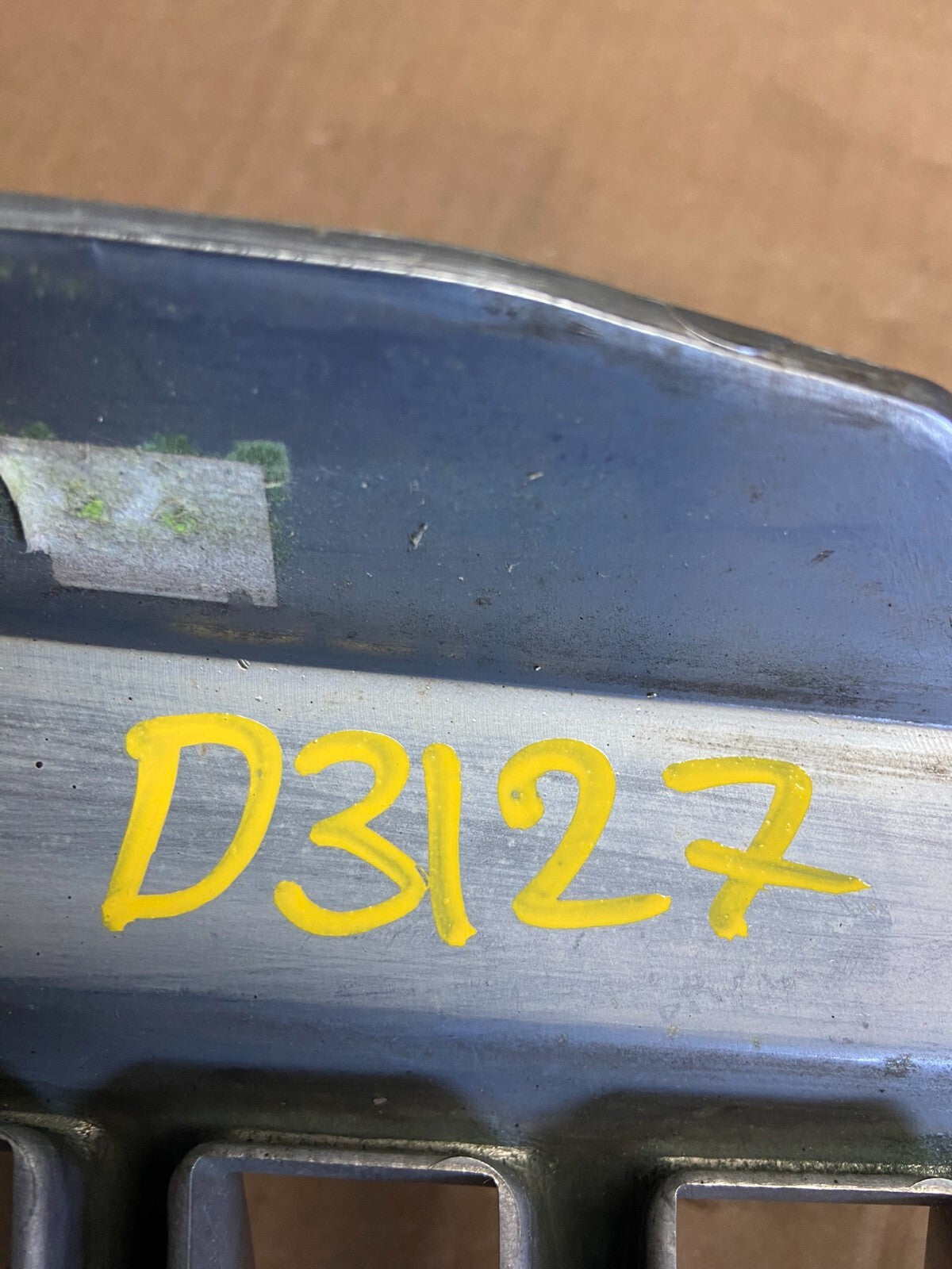 2002 to 2005 Mercury Mountaineer Front Upper Grill Grille Oem D3127 DG19