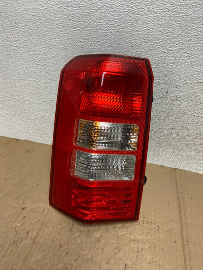 2008 to 2016 Jeep Patriot Left Lh Driver Side Tail Light AE9066 LK0