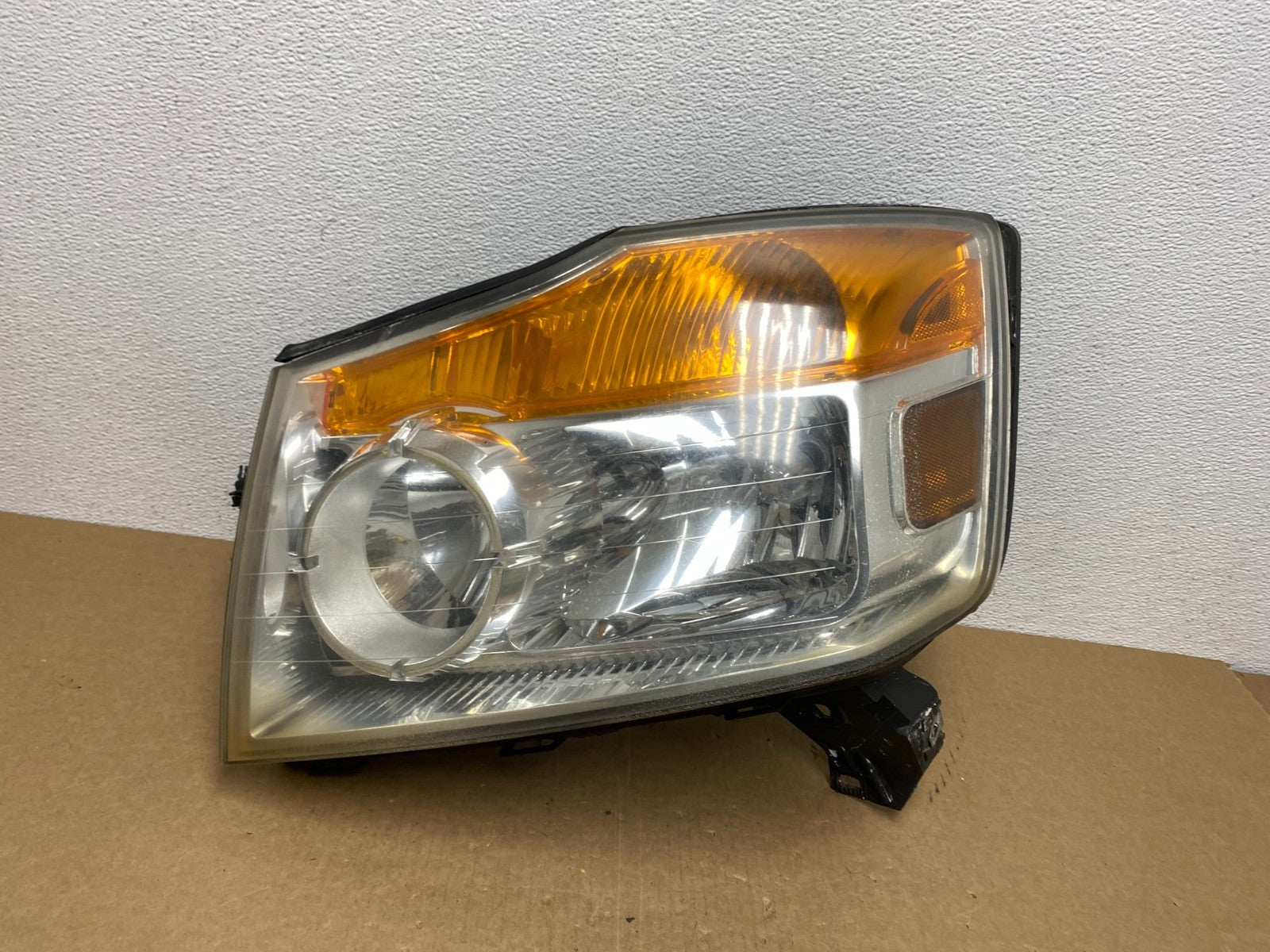 2008 - 2015 Nissan Armada Left Driver LH Headlight Halogen AC1088 DW0