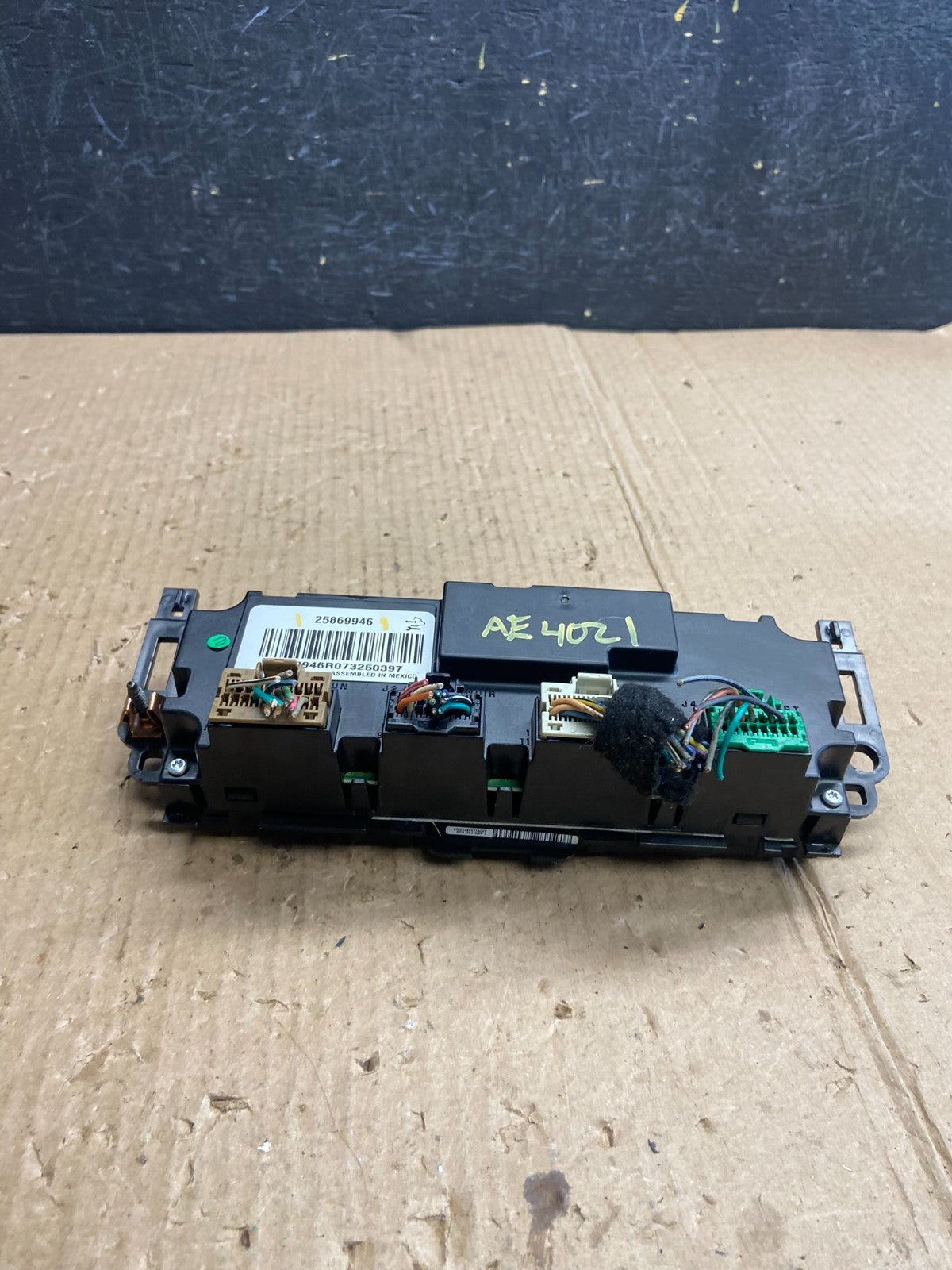 2007-2011 GMC Yukon Tahoe Automatic Climate Temperature Temp Control AE4021 DG5