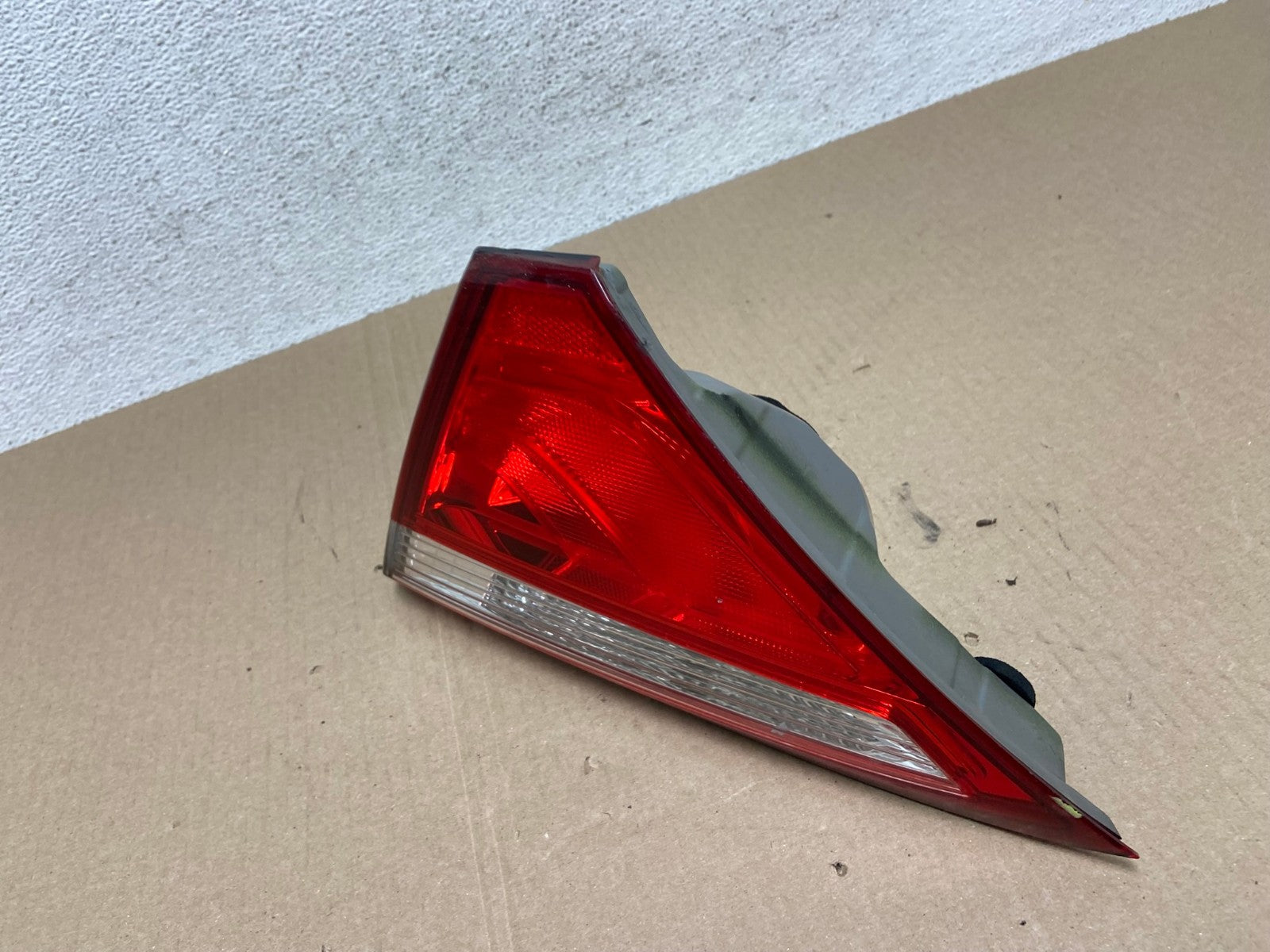 2015 - 2017 Toyota Camry Right Passenger RH Side Tail Light Inner AE6940 LK1