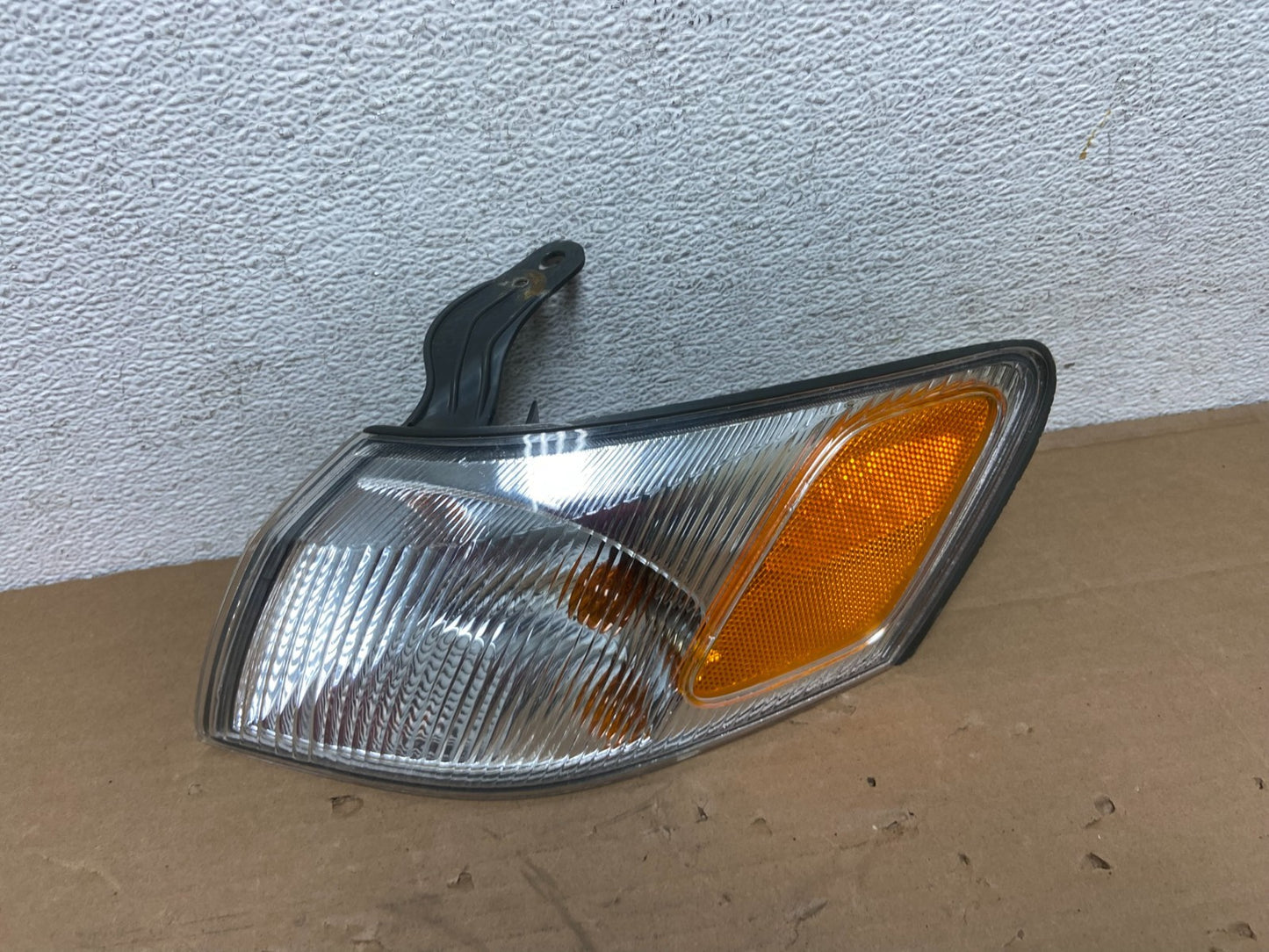 1997 1998 1999 Toyota Camry Left Driver LH Turn Signal DEPO AD4228 DW0