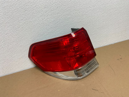 2008 2009 2010 Honda Odyssey Left Driver LH Side Tail Light AB6311 DW2