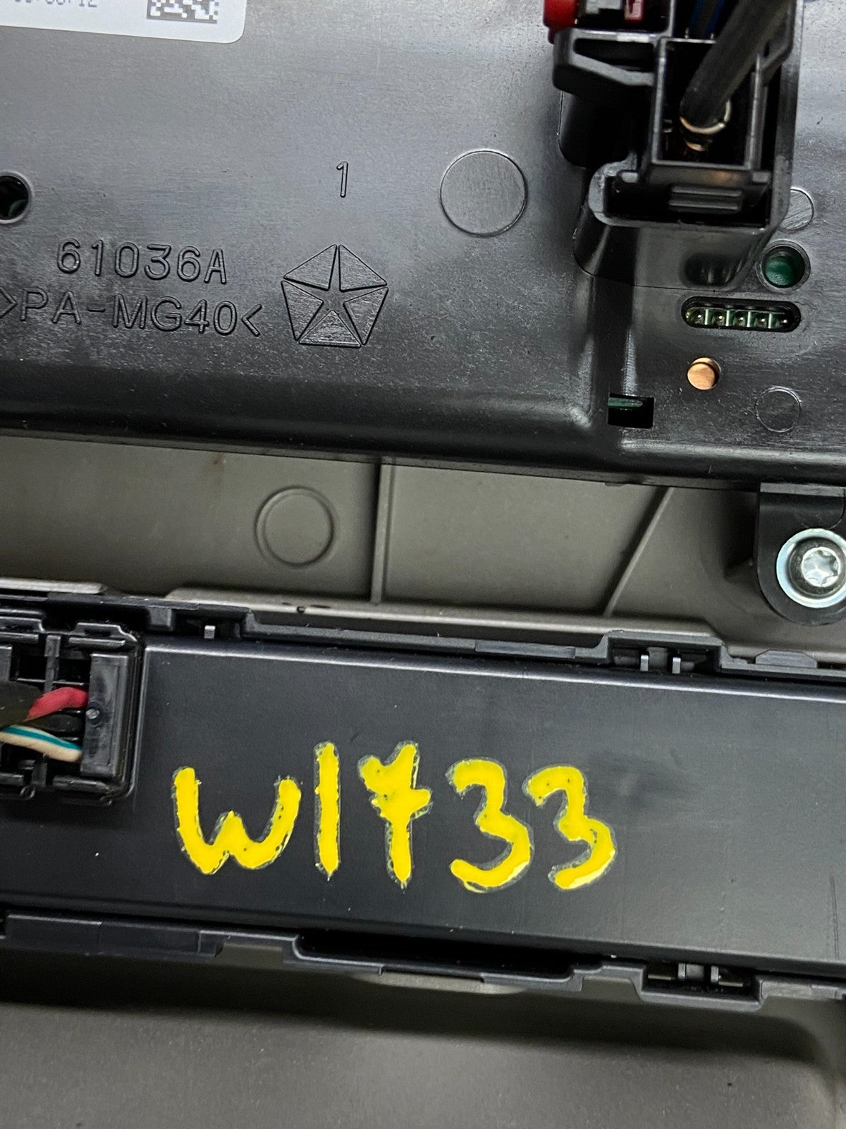 2010-2014 Dodge Avenger Dash Radio Center Bezel Climate Dash W1733 DG6