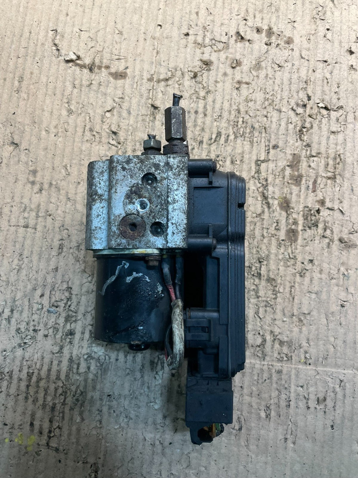 2004 2007 Ford E250 E350 Econoline Anti-Lock ABS Antilock Brake Pump v5305 DG3