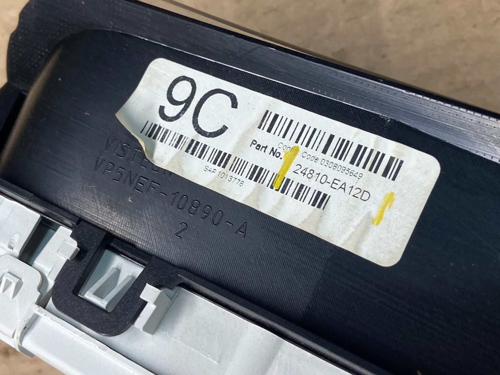 2005 Nissan Xterra Frontier Speedometer Cluster Gauge OEM Q0928 DG6