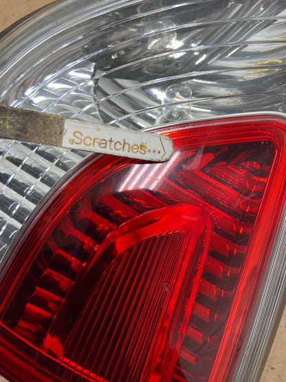 2013 to 2016 Nissan Pathfinder Right Passenger Inner Tail light AI9126 LK3