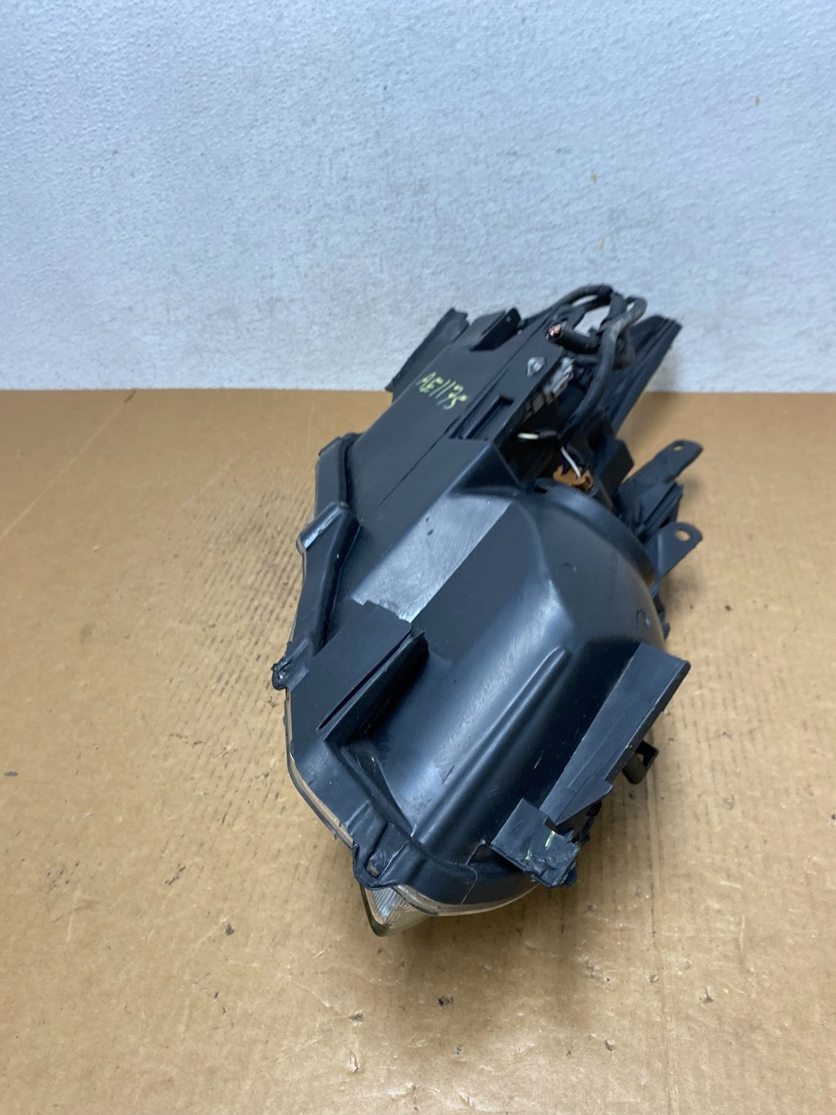 2010 - 2011 Toyota Prius Left Driver LH Halogen Headlight AE1175 DW6