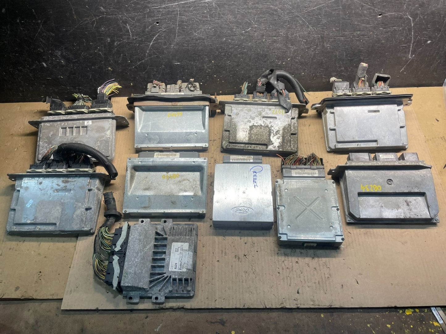 Mix of 10 Ford ECM Engine Computer Module X0925 PS0