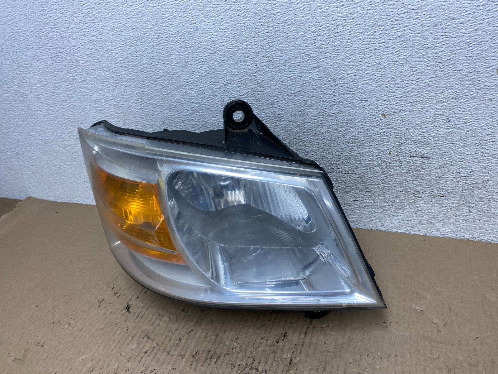 2008 to 2010 Dodge Caravan Right Passenger RH Halogen Headlight AF6002 DW1