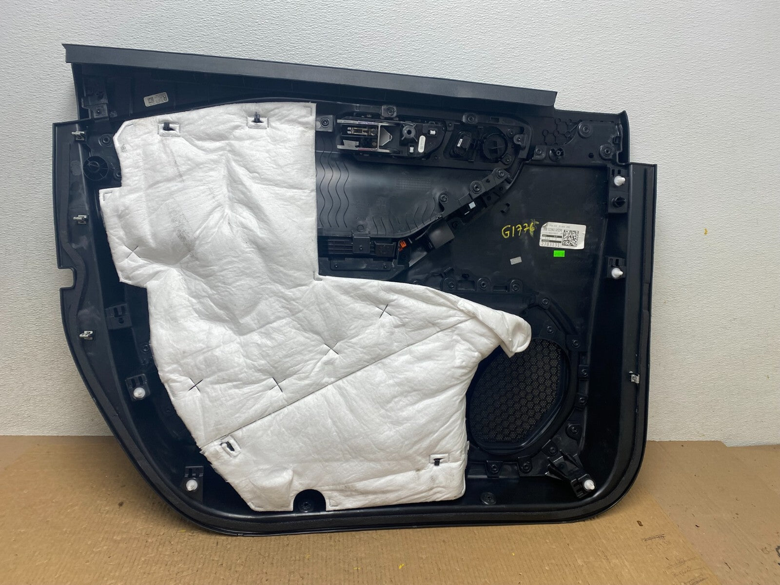 2020 to 2023 Ford Explorer Interceptor Front Right Side Door Panel OEM G17766