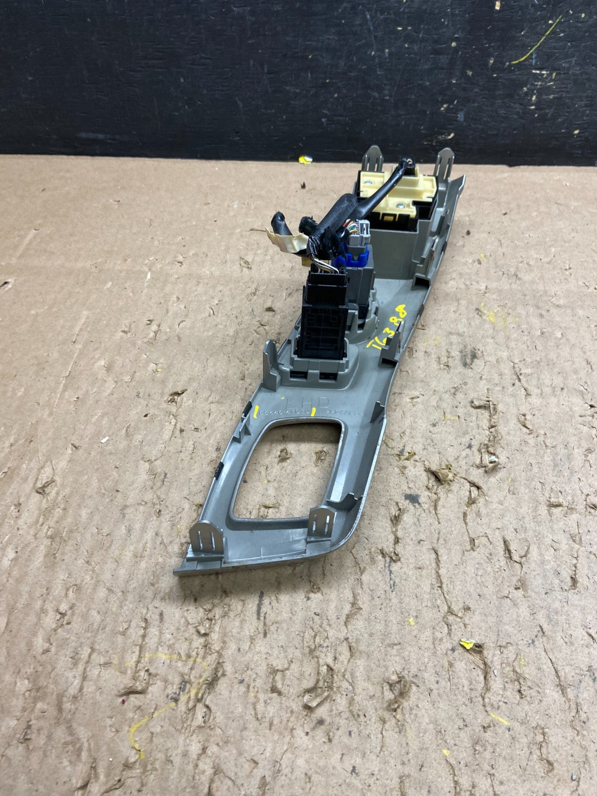 2012-2016 Toyota Prius V Shifter Bezel Trim Parking Push Start  T6388 DG3