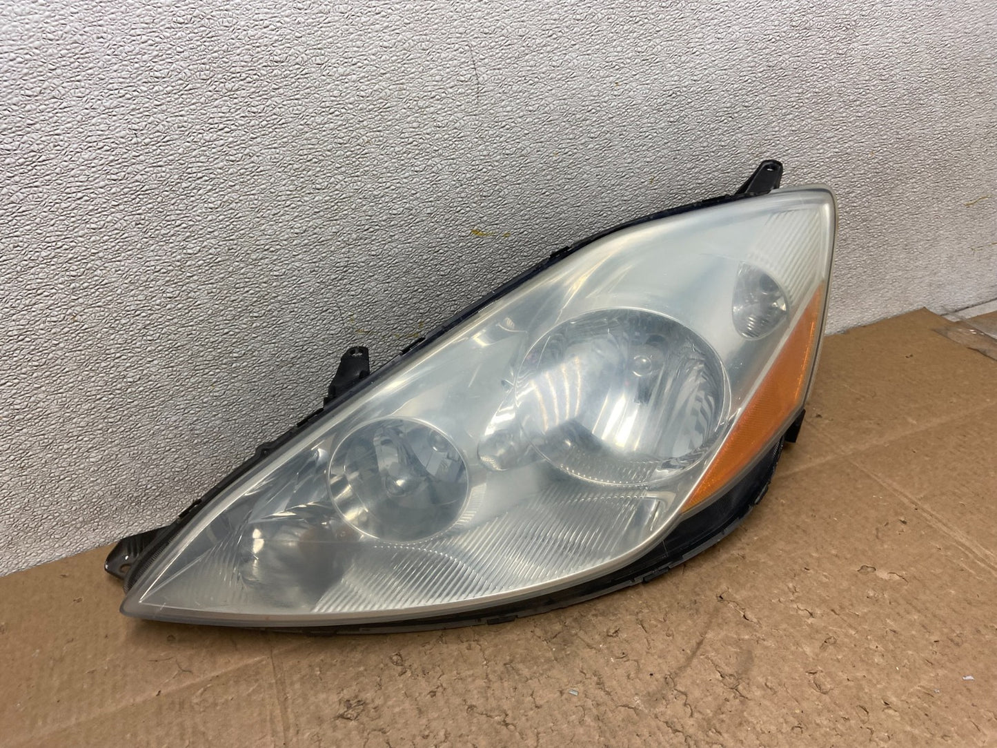 2006 to 2010 Toyota Sienna Left Driver Lh Side Headlight Halogen Z0976 DW2
