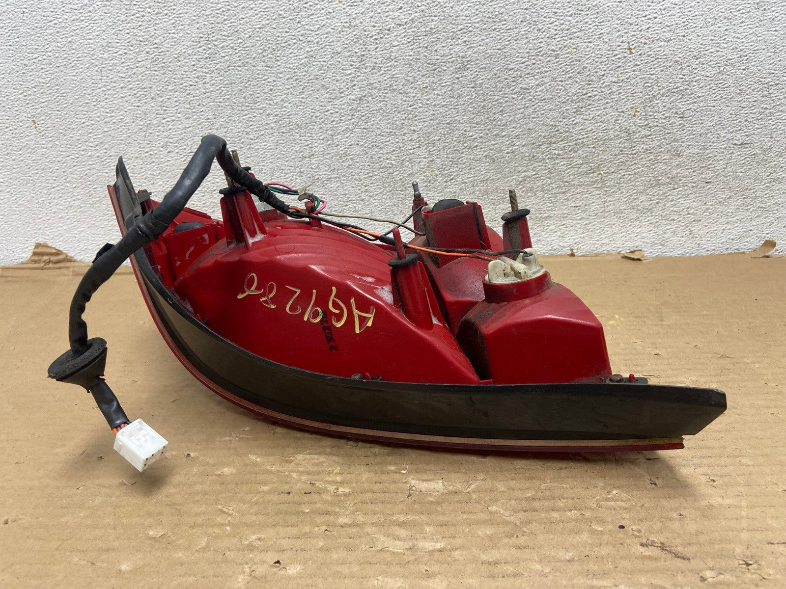 2001-2003 Sedan Hyundai Elantra Left Driver Lh Side Tail Light AG9286 LK5