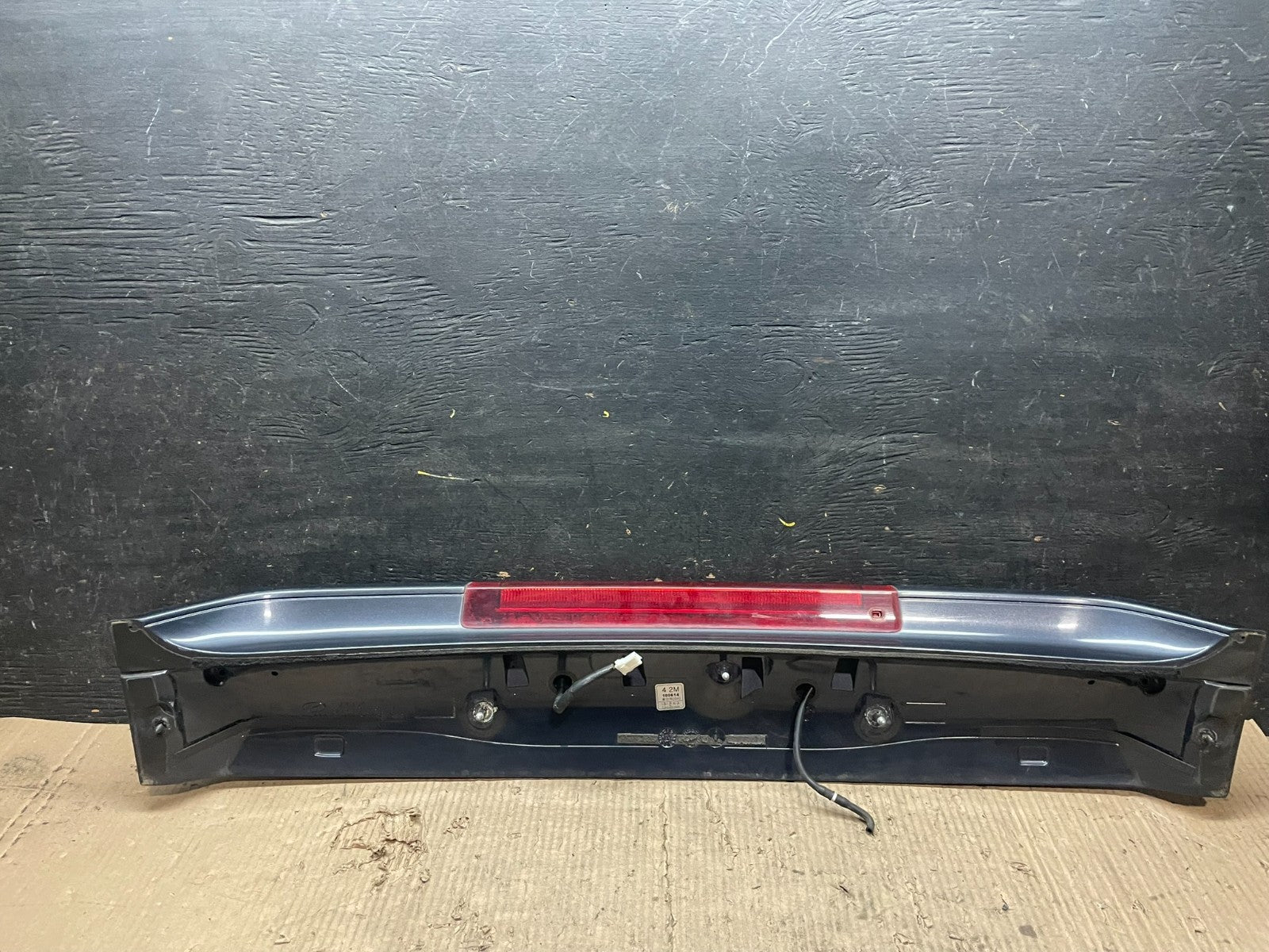 2005 to 2011 Hyundai Accent Trunk Lid Hatch 3rd Brake Light Spoiler V6795 DG6