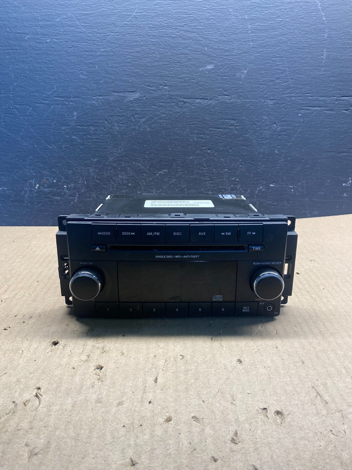 2007 2014 Jeep Dodge Chrysler Screen Display CD Player Satellite Radio AC8930 DG0