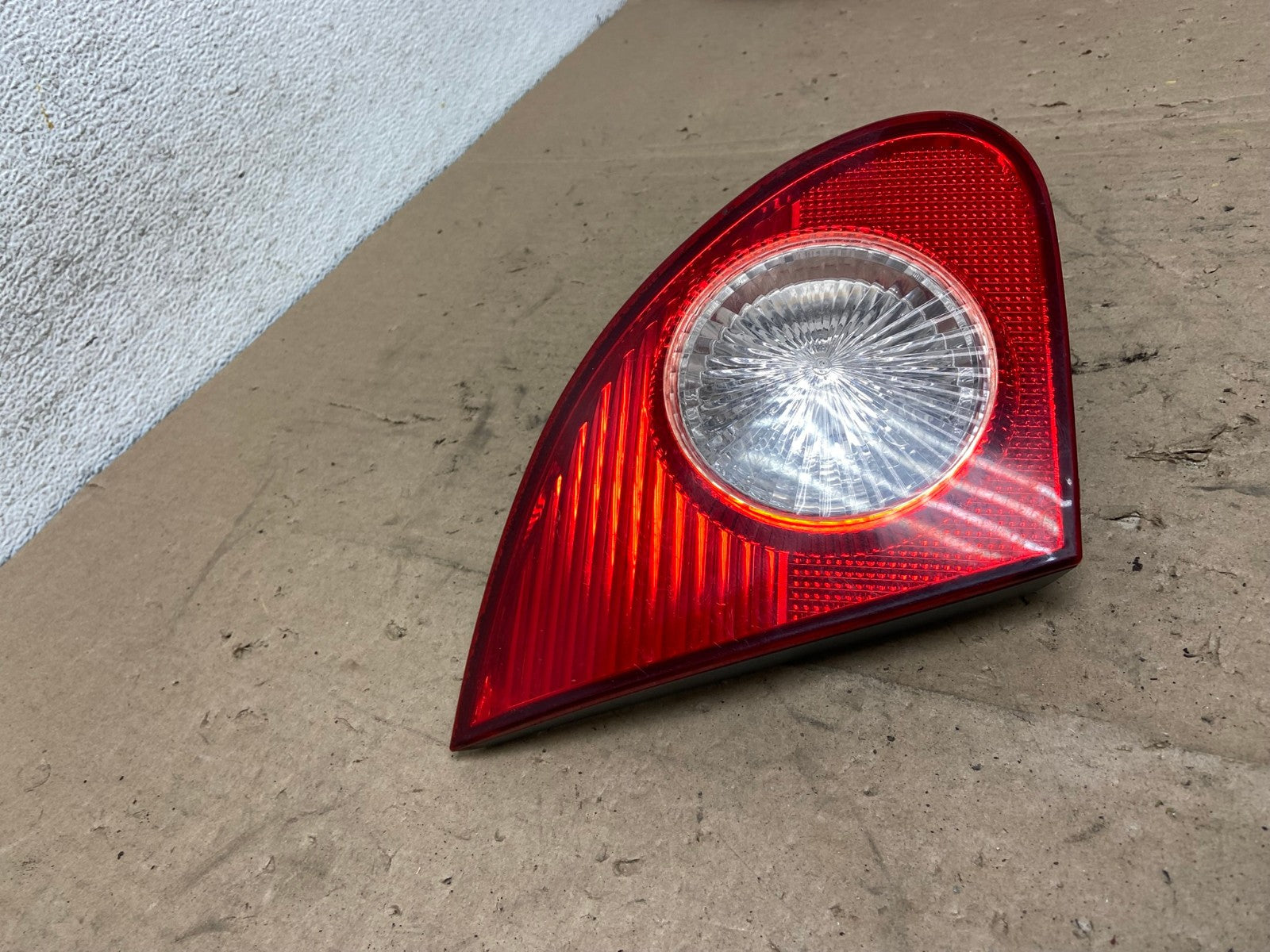 2003 - 2008 Toyota Corolla Inner Left Driver Lh Side Tail Light AG5464 LK1