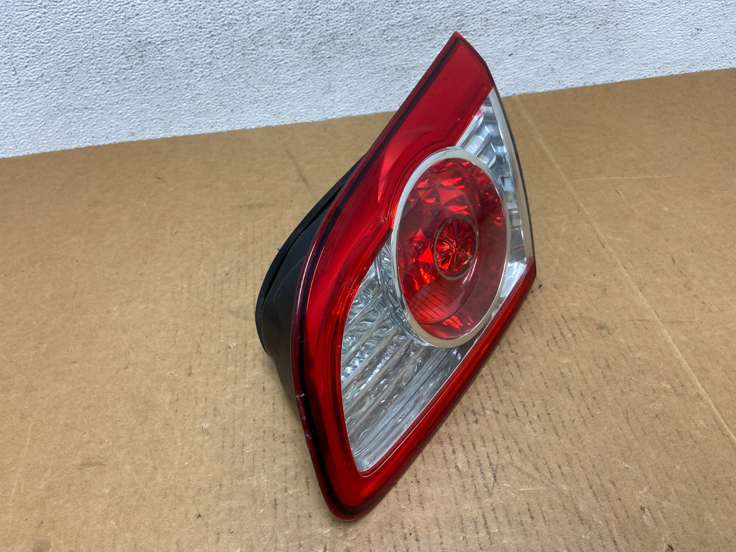 2010 - 2012 Hyundai Santa Fe Right Passenger RH Tail Light Inner AD9095 DW2