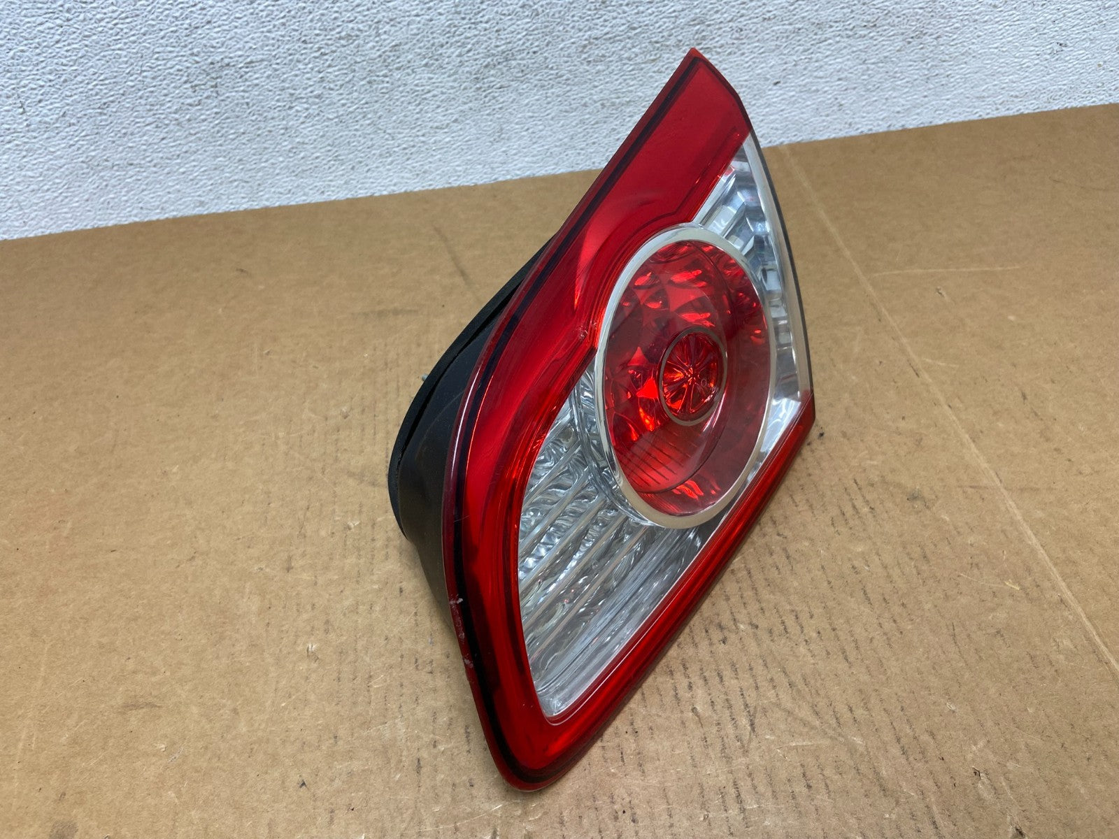 2010 - 2012 Hyundai Santa Fe Right Passenger RH Tail Light Inner AD9095 DW2