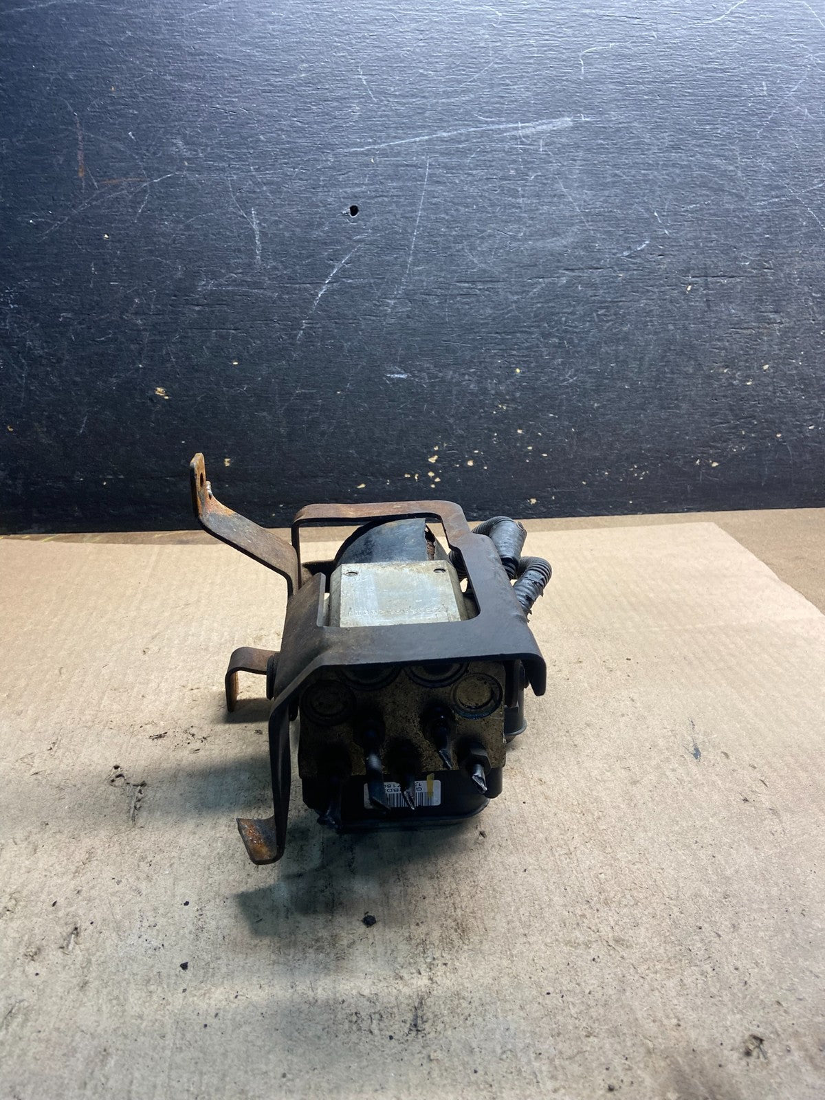 2003 - 2005 Chevrolet Silverado GMC Sierra ABS Anti-Lock Brake Module Z8855 DG3