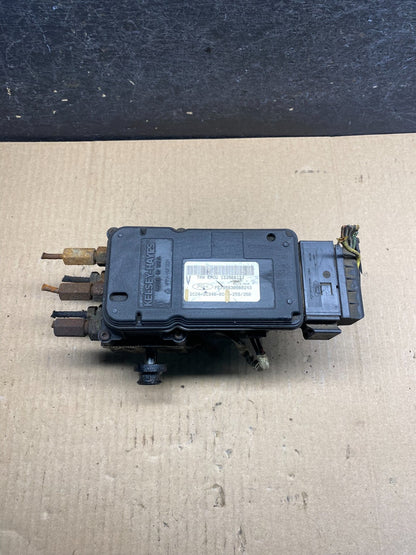 2006 Jeep Grand Cherokee Commander Fuse Box Relay Body Module BCM AH1650 DG0