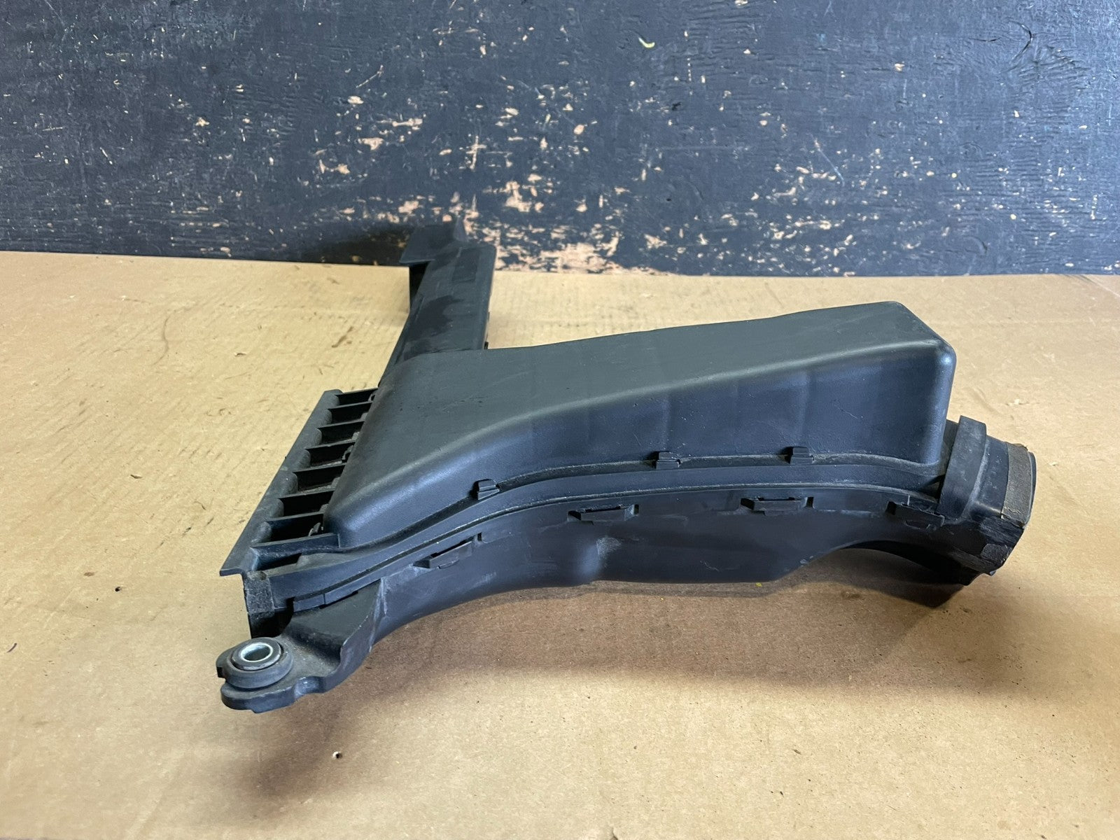 2009 to 2014 Nissan Maxima Upper Air Intake Duct  OEM Z8263 DG2
