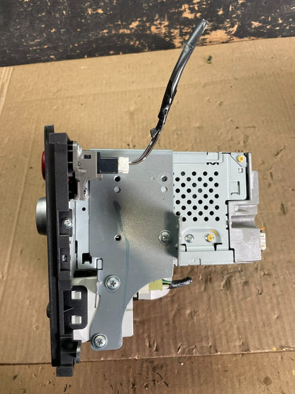 2005 to 2009 Subaru Legacy AM FM CD Radio Climate Control Player OEM AB3132 DG1