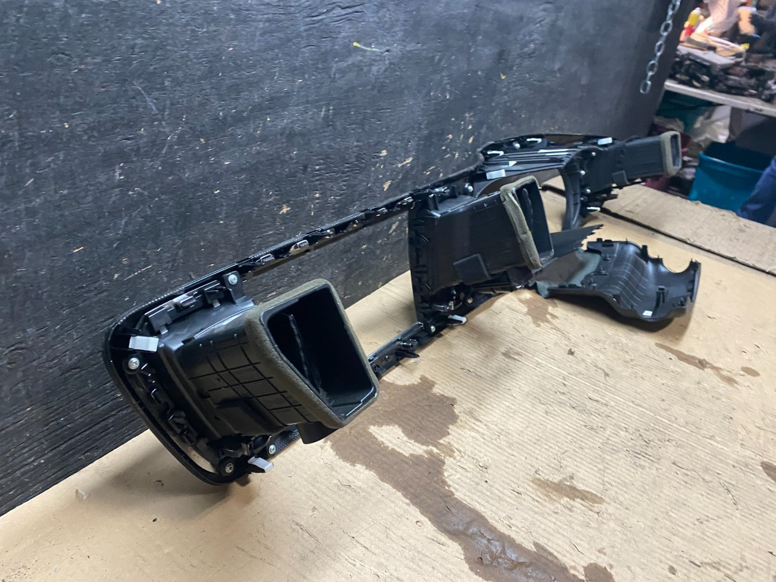 2015 to 2018 Kia Sedona Instrument Cluster Bezel W Vents W/ Start Button X31486