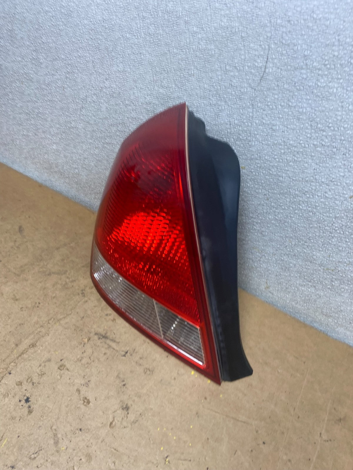 2001-2003 Sedan Hyundai Elantra Left Driver Lh Side Tail Light Oem X7287 DW1