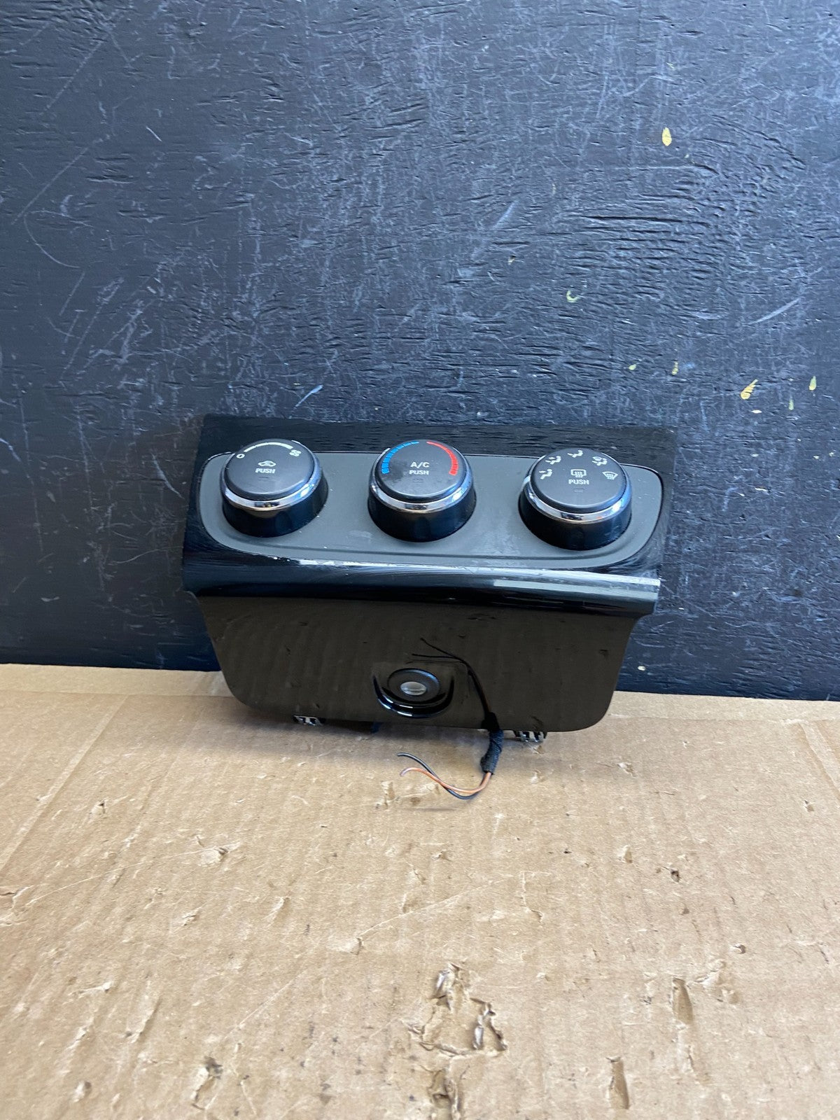2011-2014 Chrysler 200 Heater AC Climate Switch Temperature Control AD2345 DG0