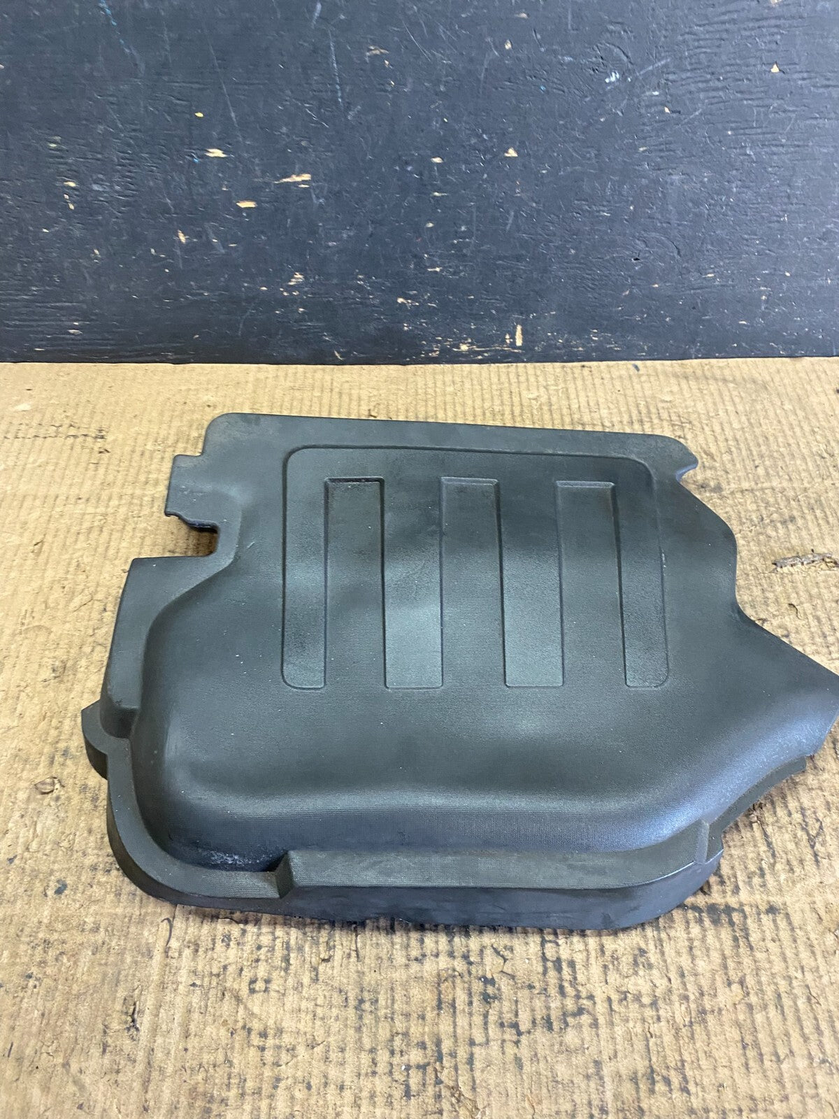 2008 to 2012 Chevrolet Malibu Engine Cover Plastic Motor Shield N1974 DG0