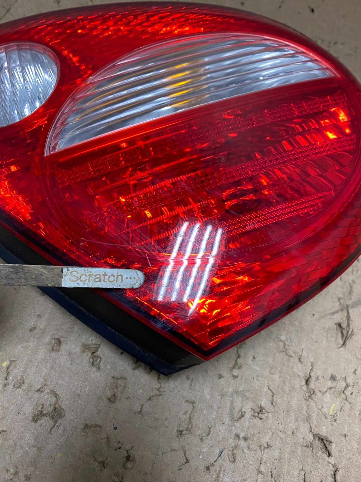 2000 to 2001 Nissan Maxima Left Driver Lh Side Tail Light OEM X2277 DW3