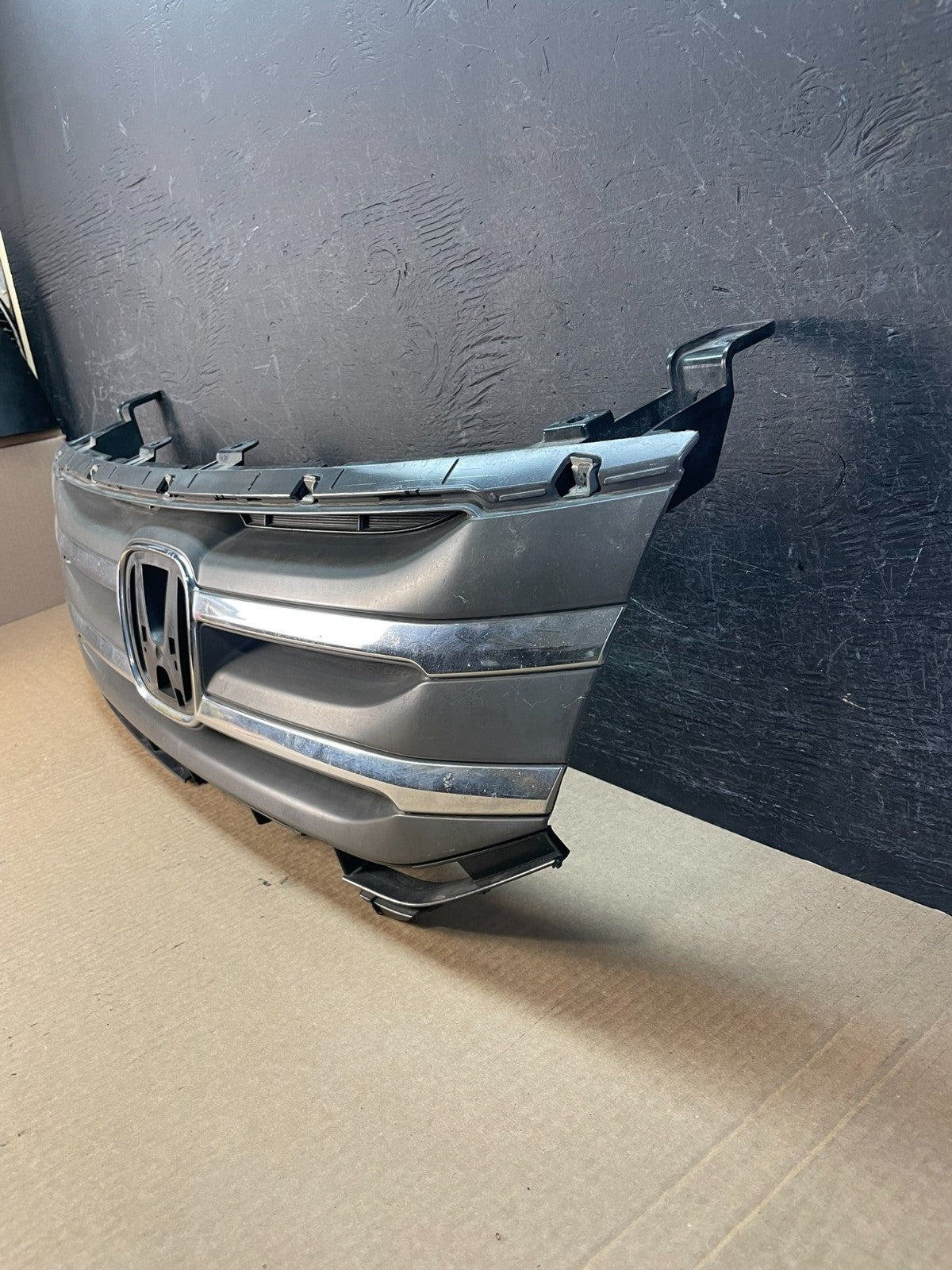2014 to 2017 Honda Odyssey Front Upper Grille Grill Chrome AF3692 DG1