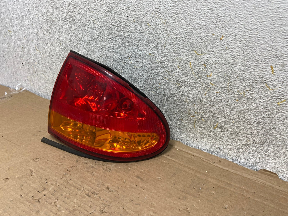 1999 to 2004 Oldsmobile Alero Right Passenger RH Side Tail Light AH9029 LK2