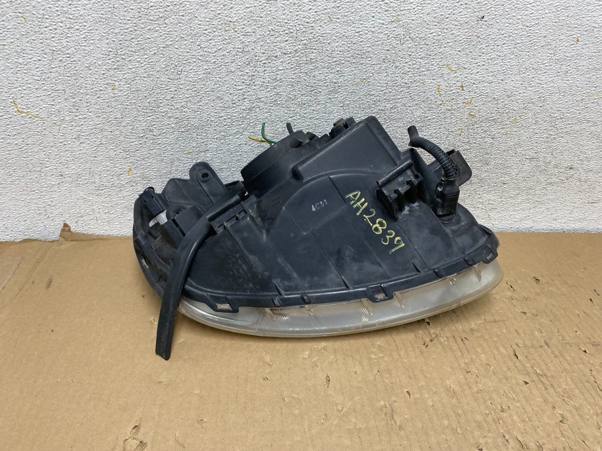 2003 to 2006 Hyundai Accent Left Driver LH Halogen Headlight AH2839 DW5