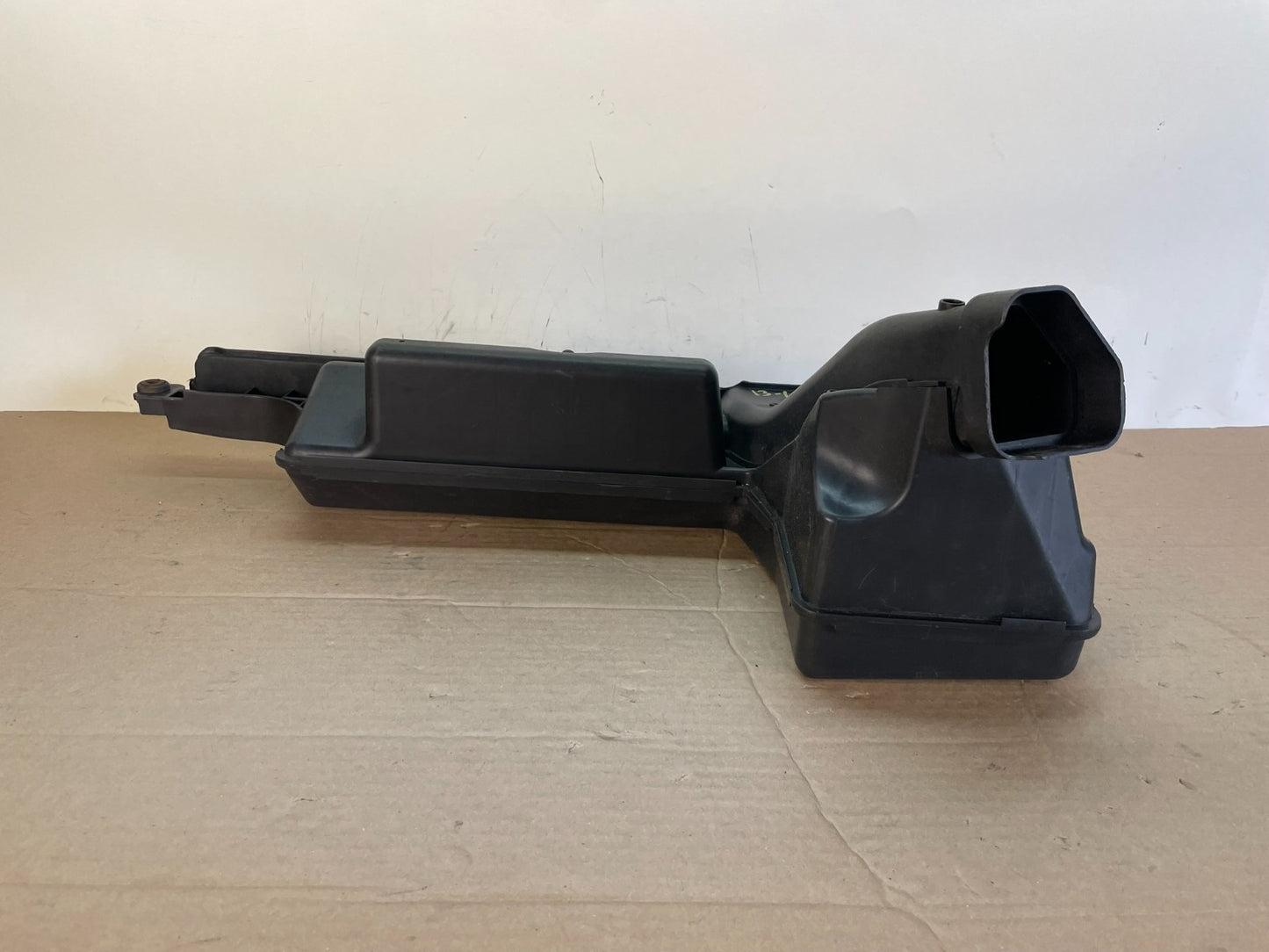 2013 to 2016 Nissan Pathfinder Upper Air Intake Duct AG9937 DW3