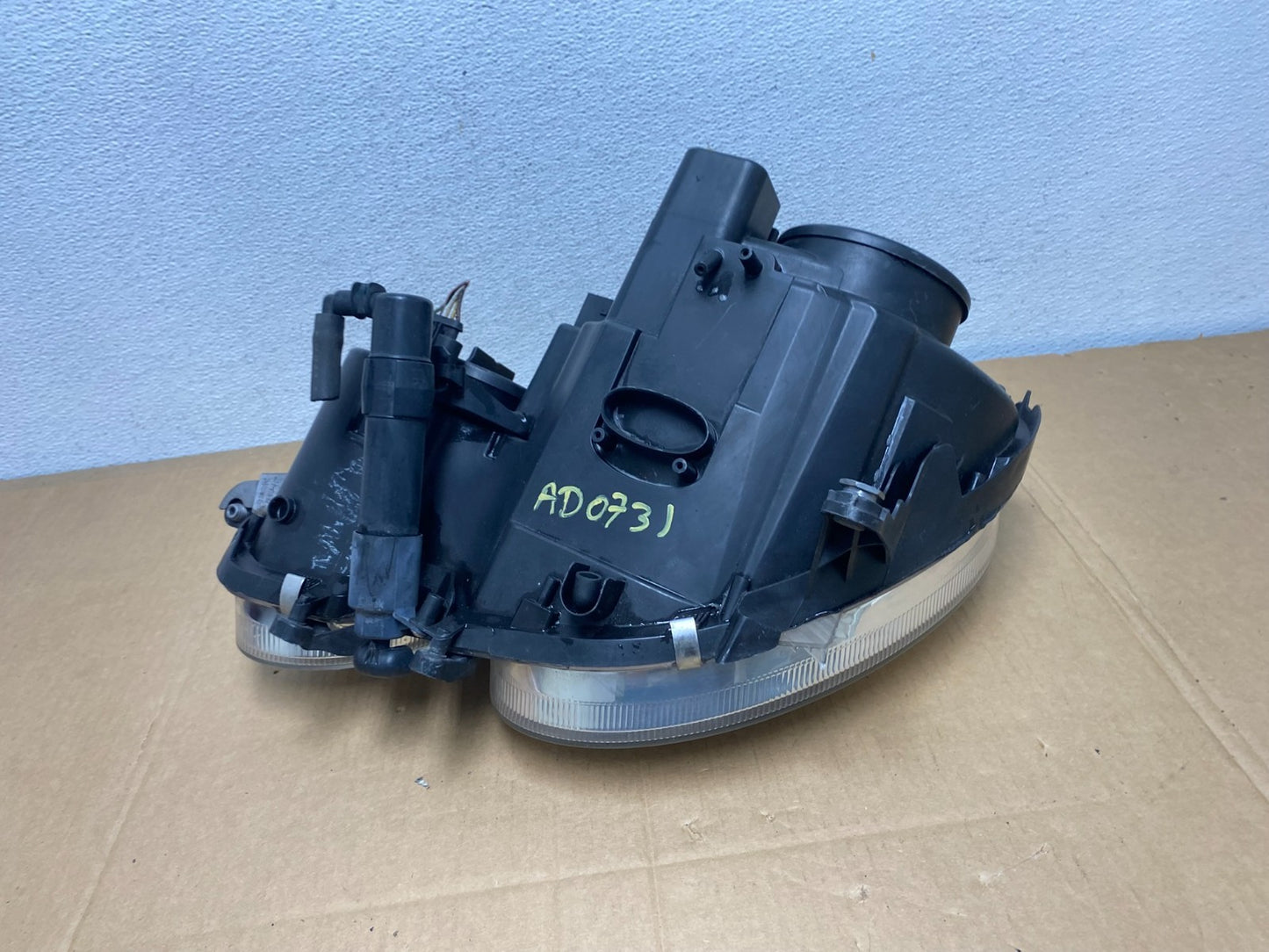 2007 2008 2009 Mercedes E Class Right Passenger RH Halogen Headlight AD0731 DW8