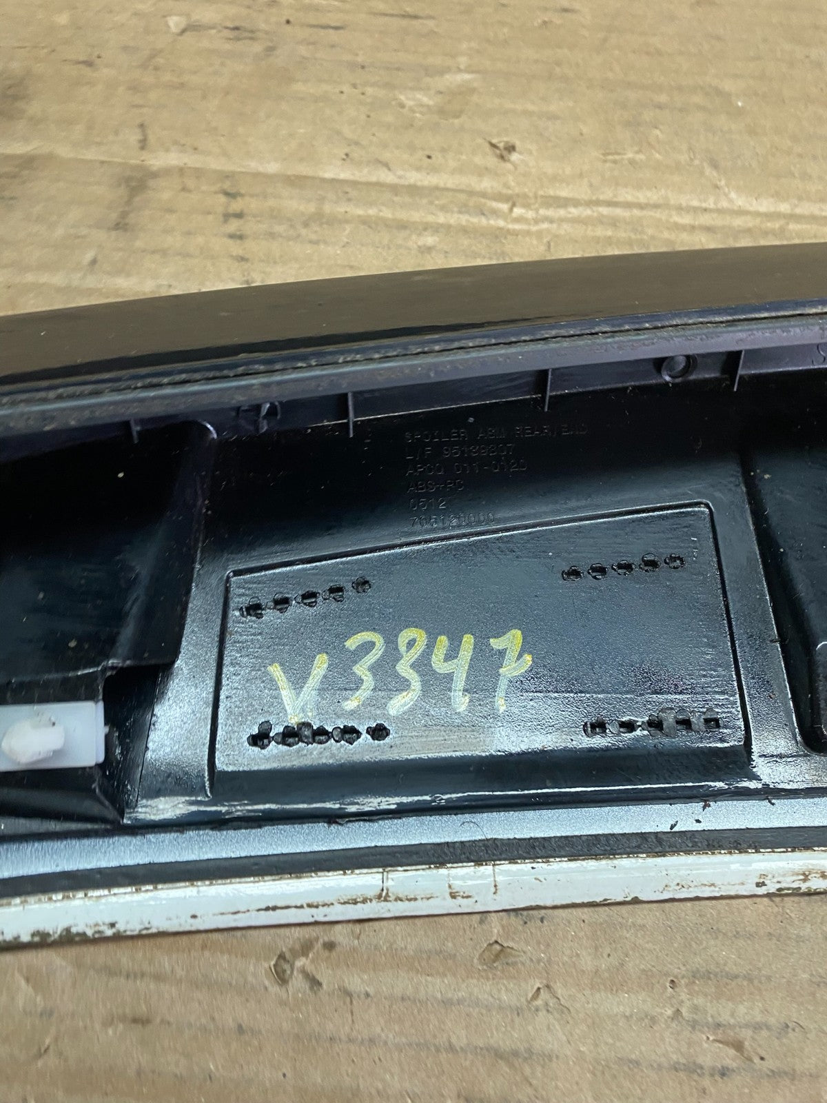 2015-2020 Chevrolet Trax Liftgate Upper Rear Spoiler Wing OEM V3347 DG11